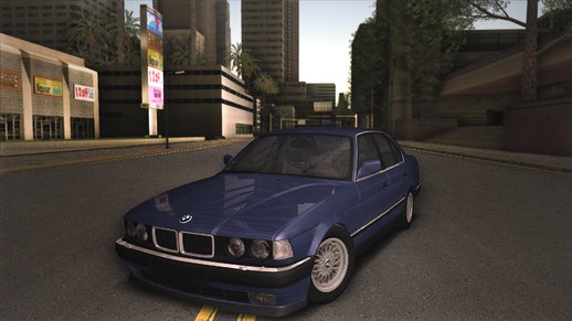 BMW e32 stock