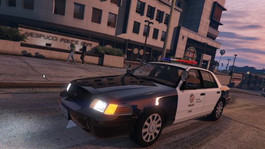 1999 Ford Crown Victoria LAPD