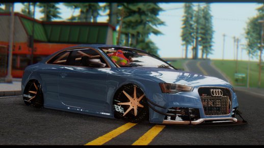 Audi RS5 Stance