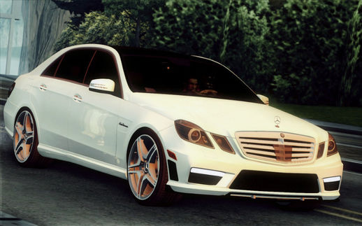 2010 Mercedes-Benz E63 AMG 