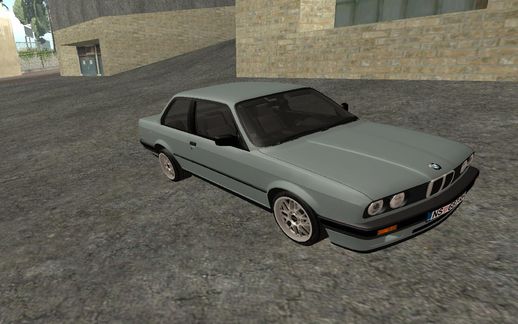 BMW e30 Sedan