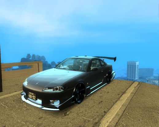 Nissan Silvia S15 GT Uras