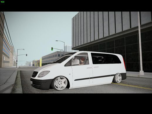 Mercedes-Benz 115 CDI Vito 2007 Stance