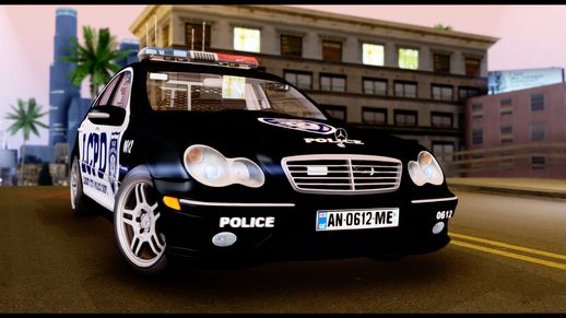 Mercedes-Benz C32 AMG Police