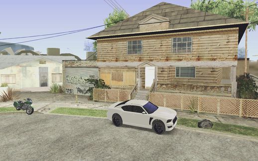 GTA V Franklin's Vehicles Outside CJ's Home 