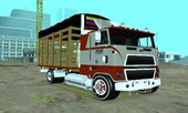 Ford 9000 con estacas stylo colombia