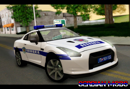 Nissan GTR Policija