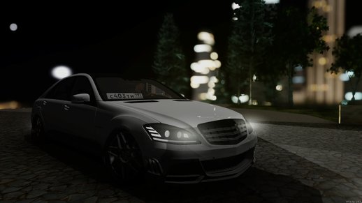 Mercedes-Benz S65 Rus Stance