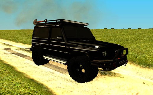 Mercedes-Benz G500 Off-Road Short