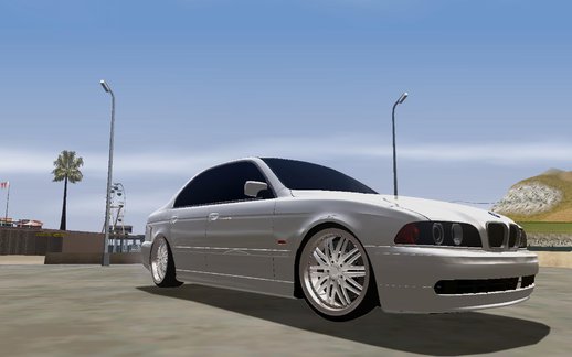 BMW M5 E39