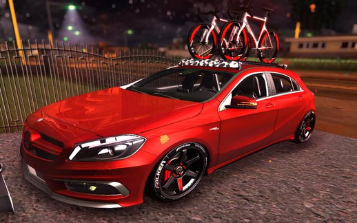 Mercedes Benz A45 AMG 2012