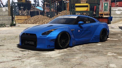 Liberty Walk Nissan GT-R