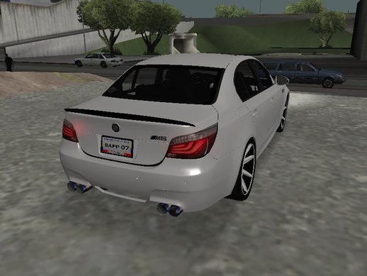 BMW M5 E60 