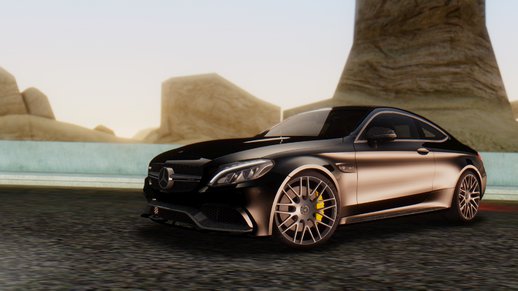 Mercedes - Benz C63 AMG Coupe 