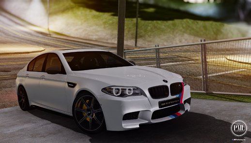 BMW M5 F10 M PERFORMANCE 