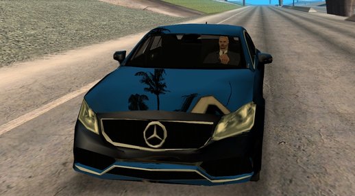 Mercedes CLS63 GTA-style (lowpoly 600kb)