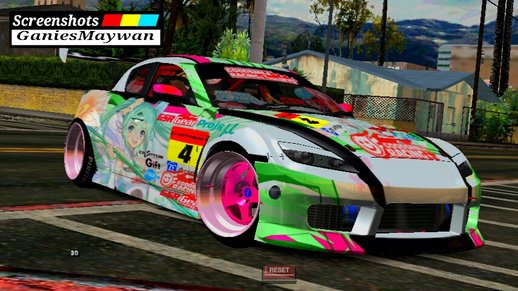 Mazda RX-8 GoodSmile Racing Paintjob