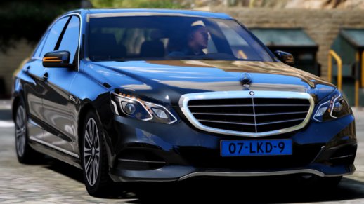 Mercedes-Benz E-Class 2014 Taxi EU Plates