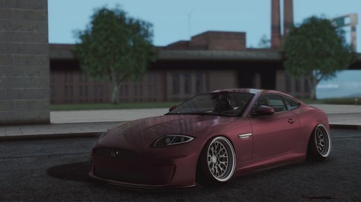 Jaguar XKR-S Stance