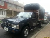 Nissan D-21 Con Estacas Estilo Colombiano