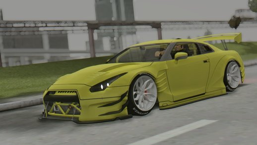 2011 Nissan GT-R R35 Missile Drift