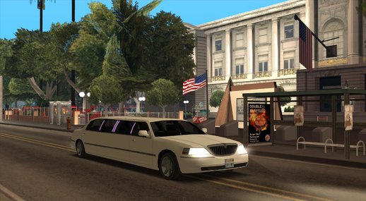 Limousine Lincoln Town Car Lowpoly