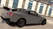 Nissan GTR R35 Nismo 2018 (rescaled) for mobile