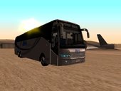 Volvo 9700 de ADO platino