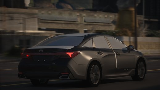 Toyota Avalon XLE 2021