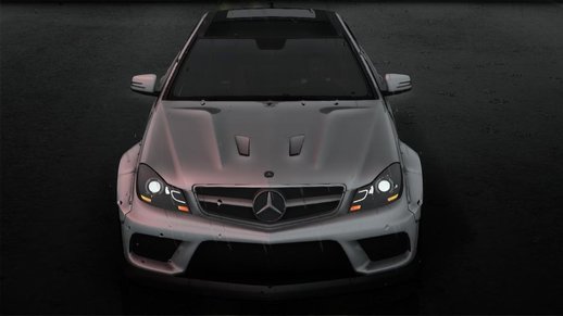 Mercedes-Benz C63 AMG