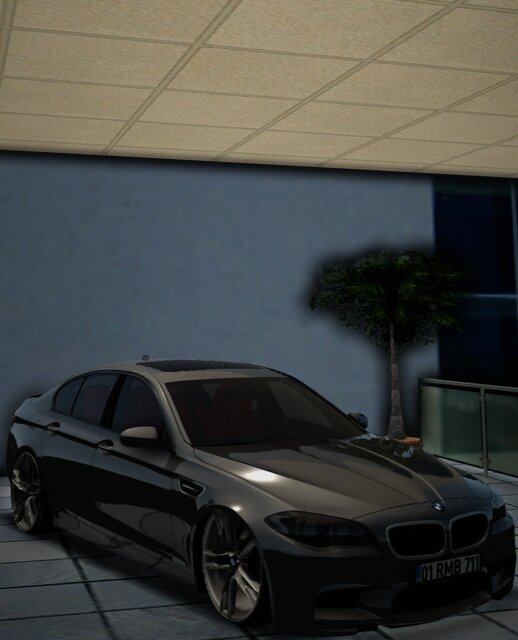 BMW M5 F10 