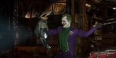 Marioneta de Batman del Joker o Joker Batman Puppet de Mortal Kombat 11